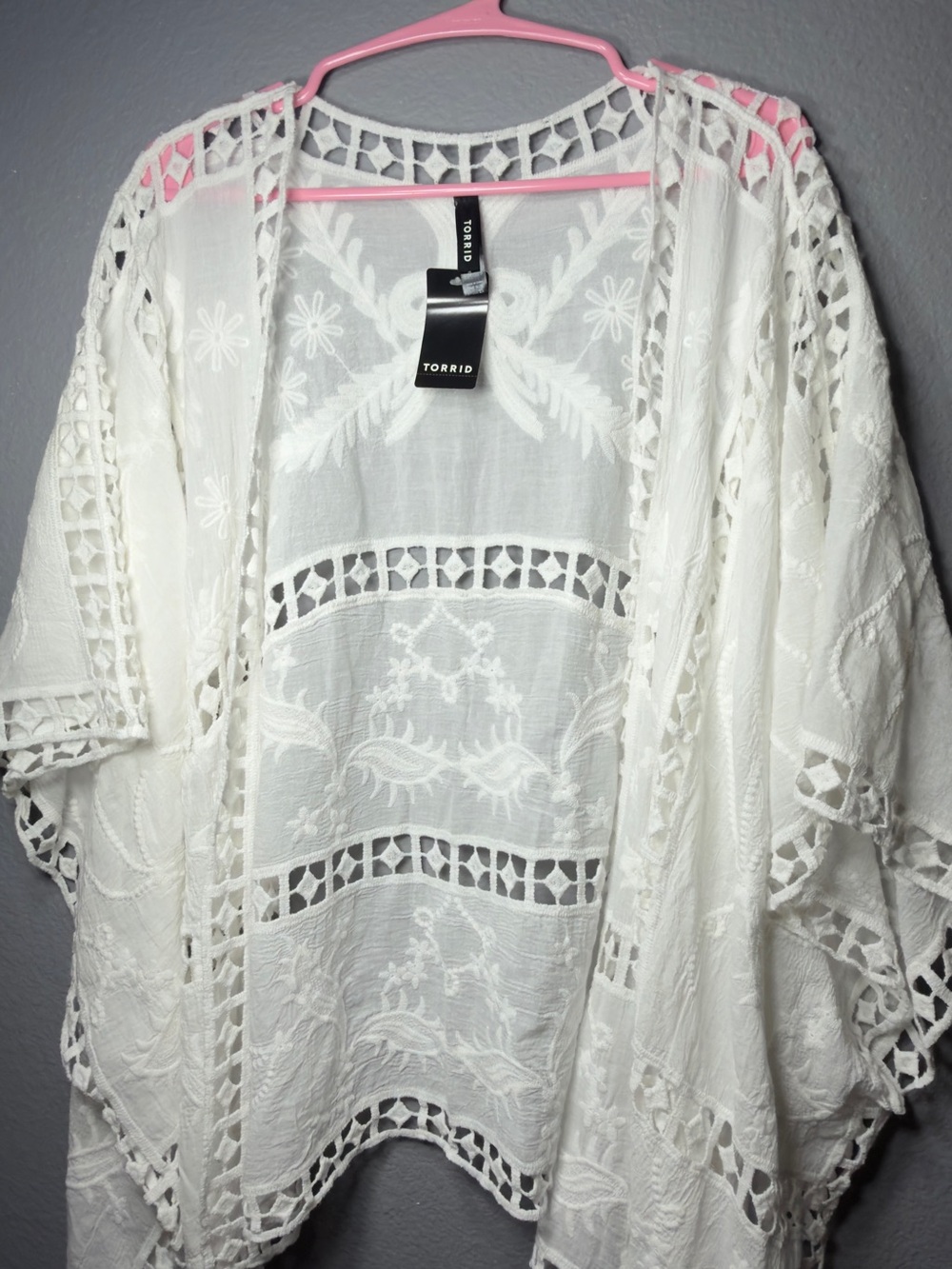 torrid White Embroidered Lace Open-Front Cape